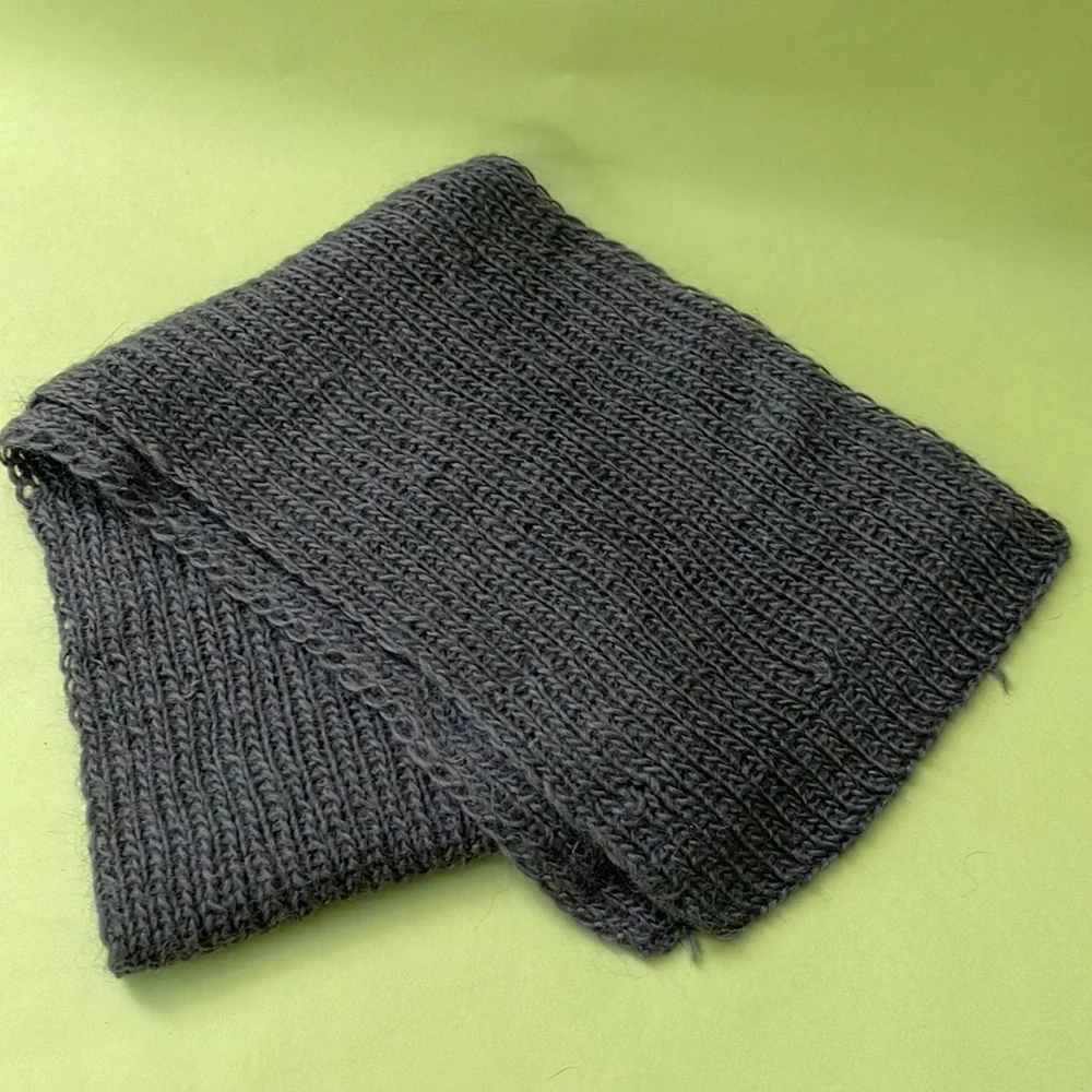 Hand knitted dark gray 100% scarf